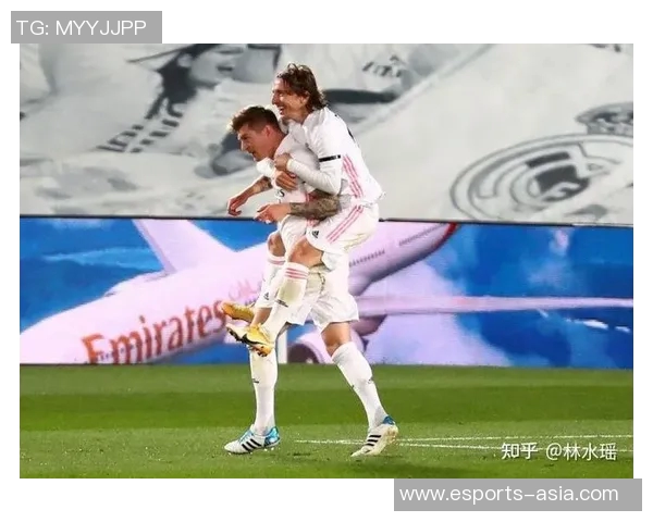 足球赛球星精彩动作集锦全景展示精彩瞬间与技术风采一网打尽 足球赛球星精彩动作集锦全景展示精彩瞬间与技术风采一网打尽